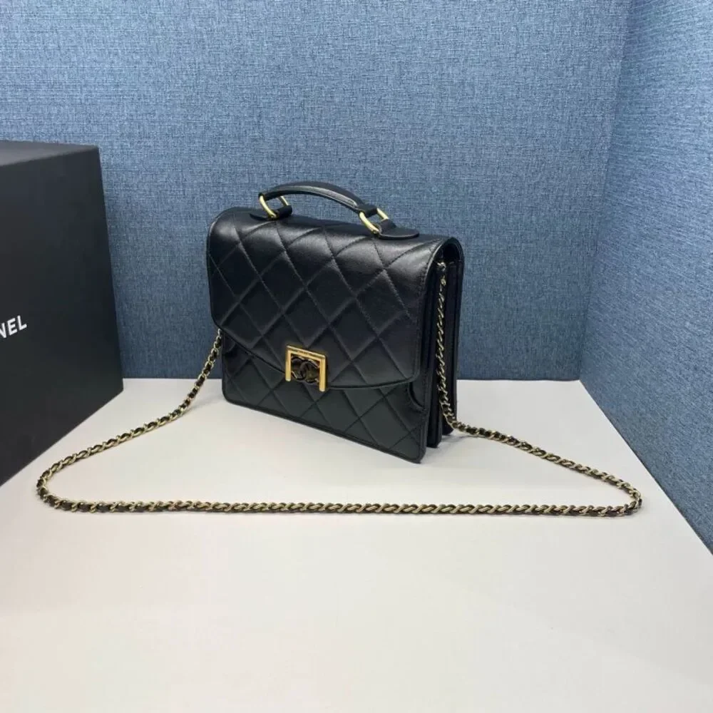 Chanel Women Pre-Loved Bag Very Good Condition